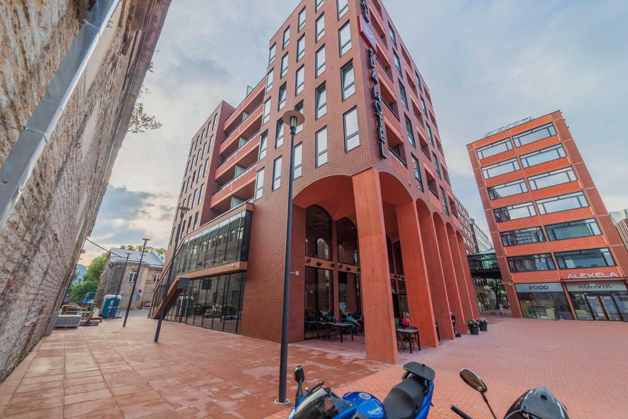 Modern Luxury Apartment In City Centre タリン エクステリア 写真
